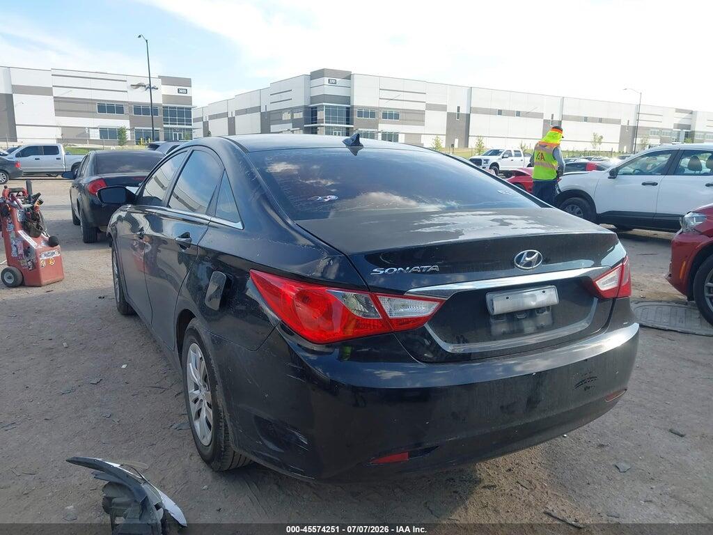 5NPEB4AC8CH393740 2012 HYUNDAI SONATA photo no. 3
