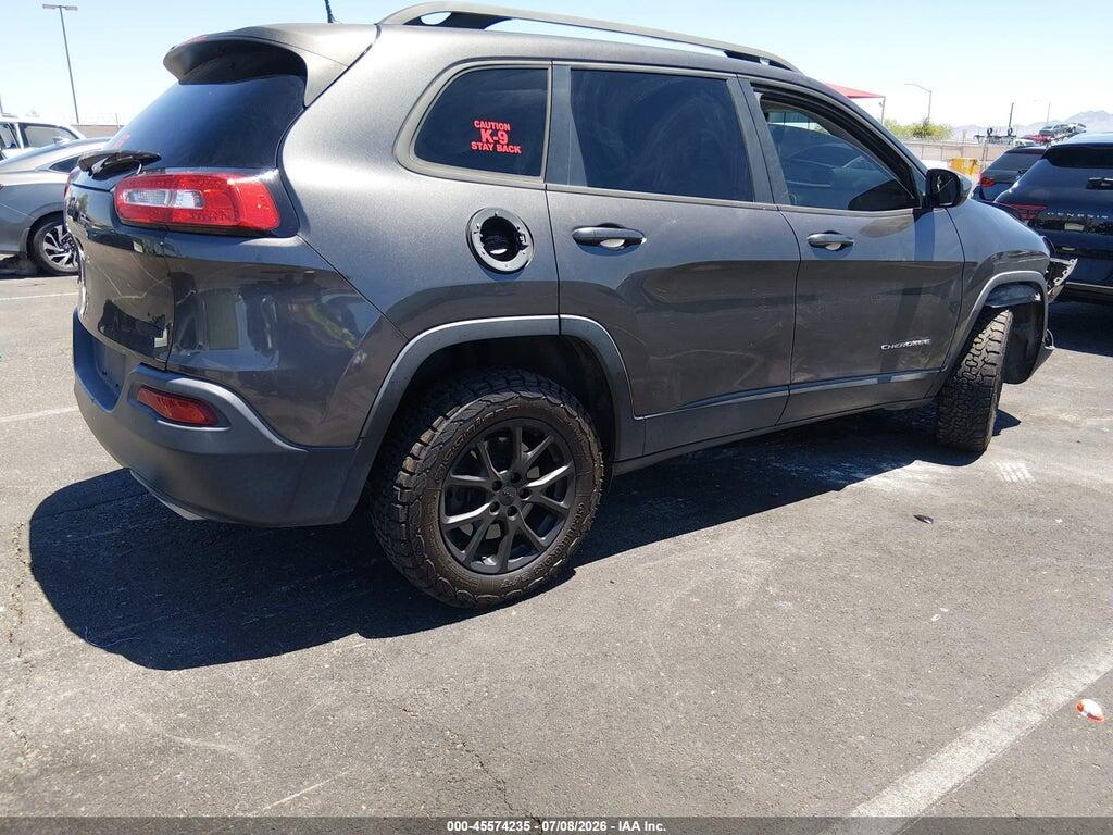 1C4PJMCS0HW632666 2017 JEEP CHEROKEE photo no. 4