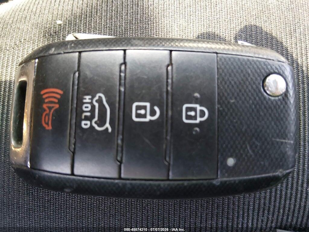 KNDJP3A50F7210299 2015 KIA SOUL photo no. 11