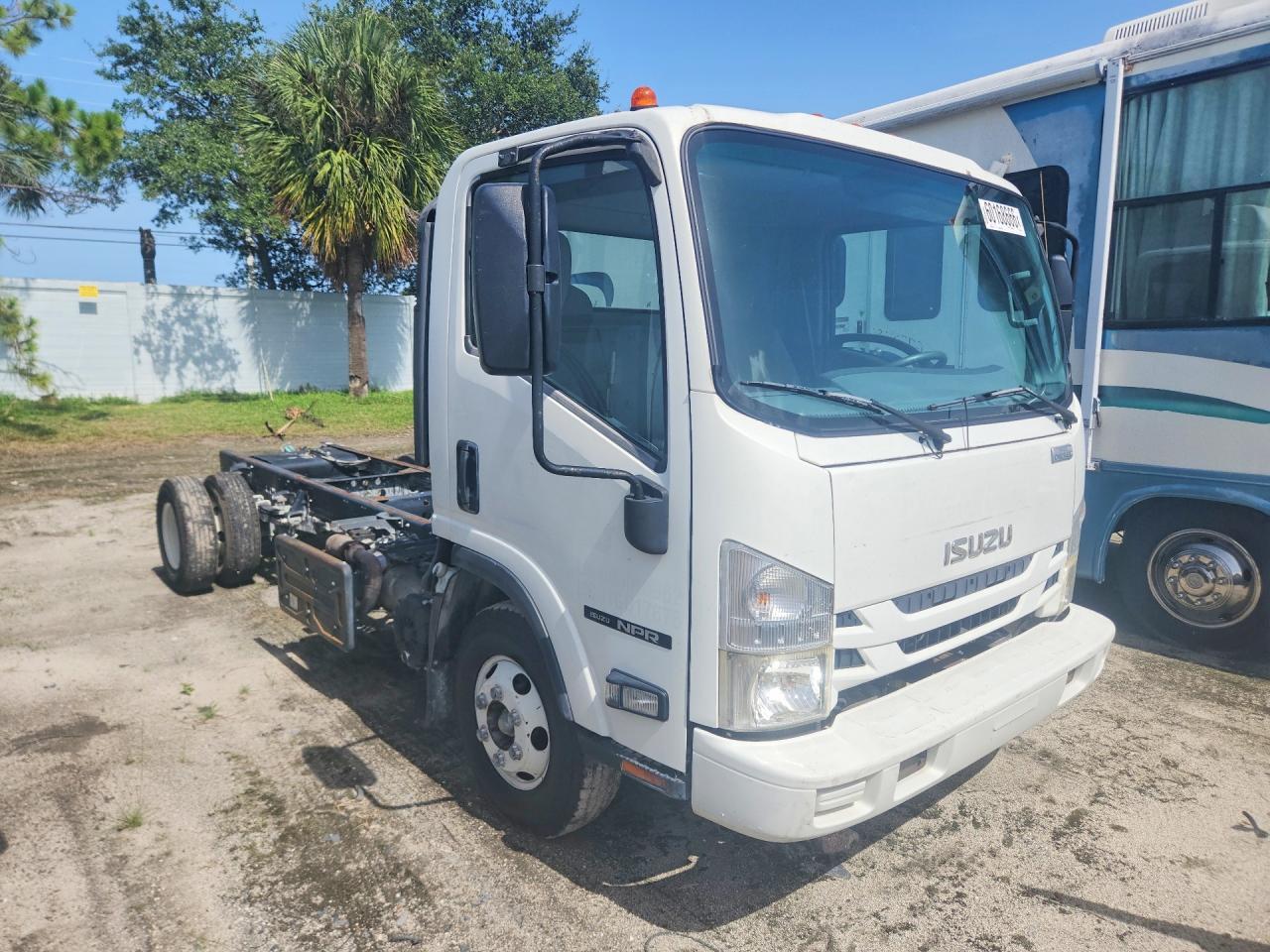2016 ISUZU NPR — Фото 4 из 13
