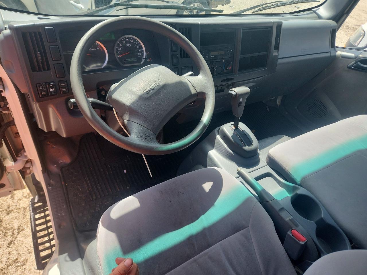 2016 ISUZU NPR — Фото 8 из 13