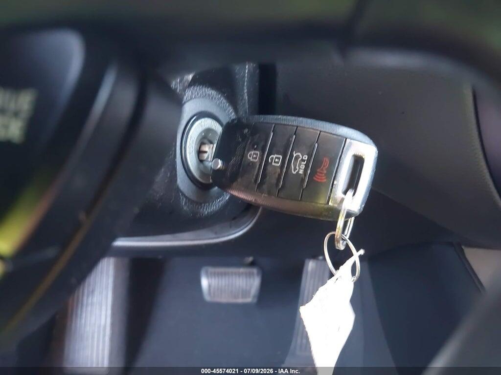 KNDJN2A26H7410113 2017 KIA SOUL photo no. 11
