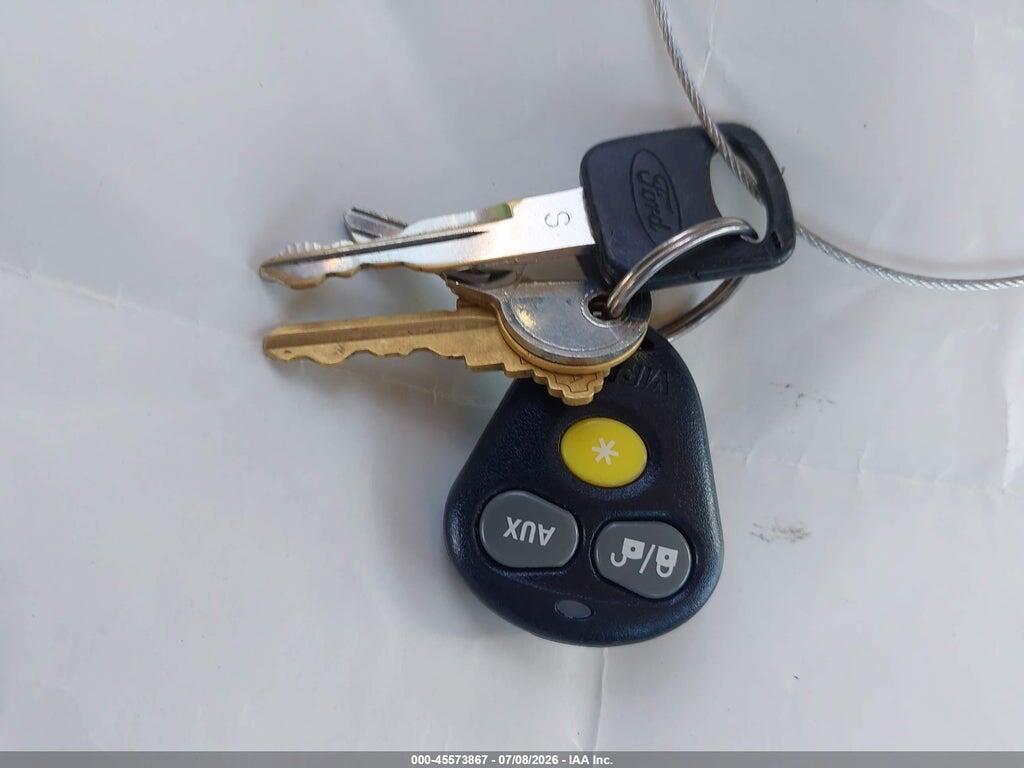 1FTNX21F4YEB23315 2000 FORD F-250 photo no. 11