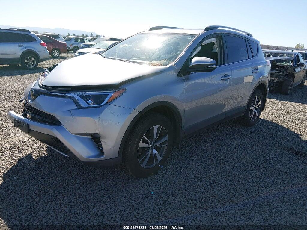 JTMRFREV6JD255602 2018 TOYOTA RAV4 photo no. 2
