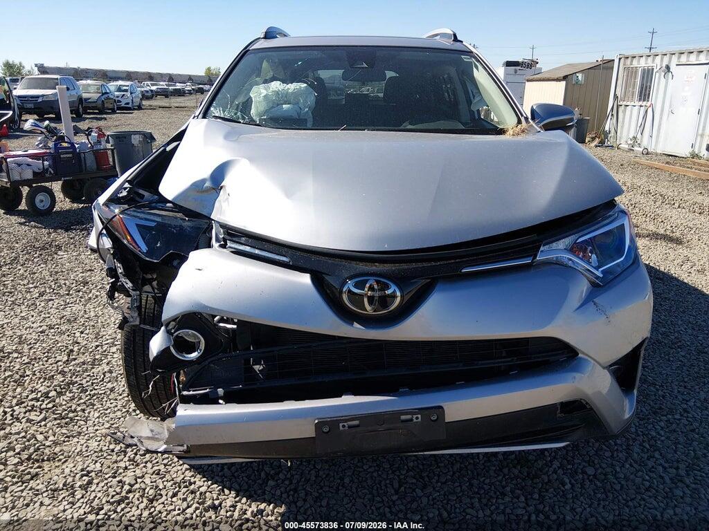 JTMRFREV6JD255602 2018 TOYOTA RAV4 photo no. 6