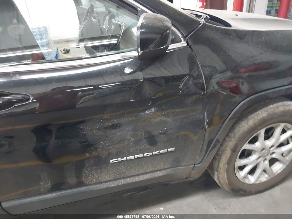 1C4PJLCB2JD511374 2018 JEEP CHEROKEE photo no. 12