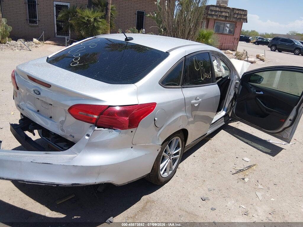1FADP3F2XJL327468 2018 FORD FOCUS photo no. 4