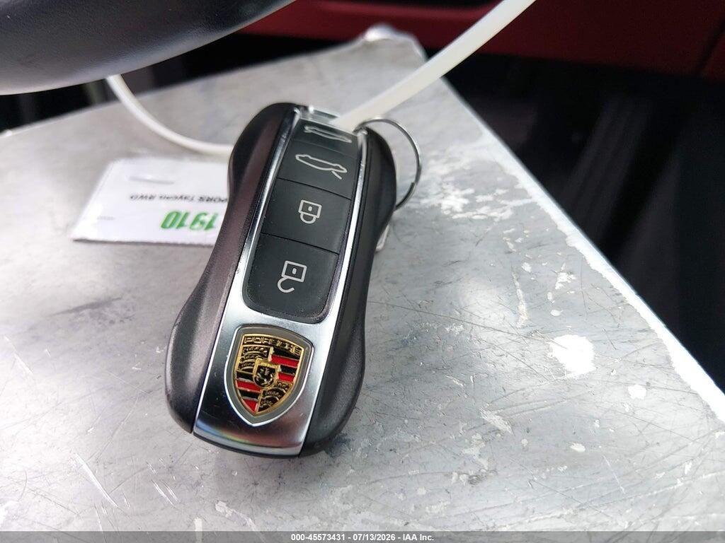 WP0AA2Y18PSA17138 2023 PORSCHE TAYCAN photo no. 11