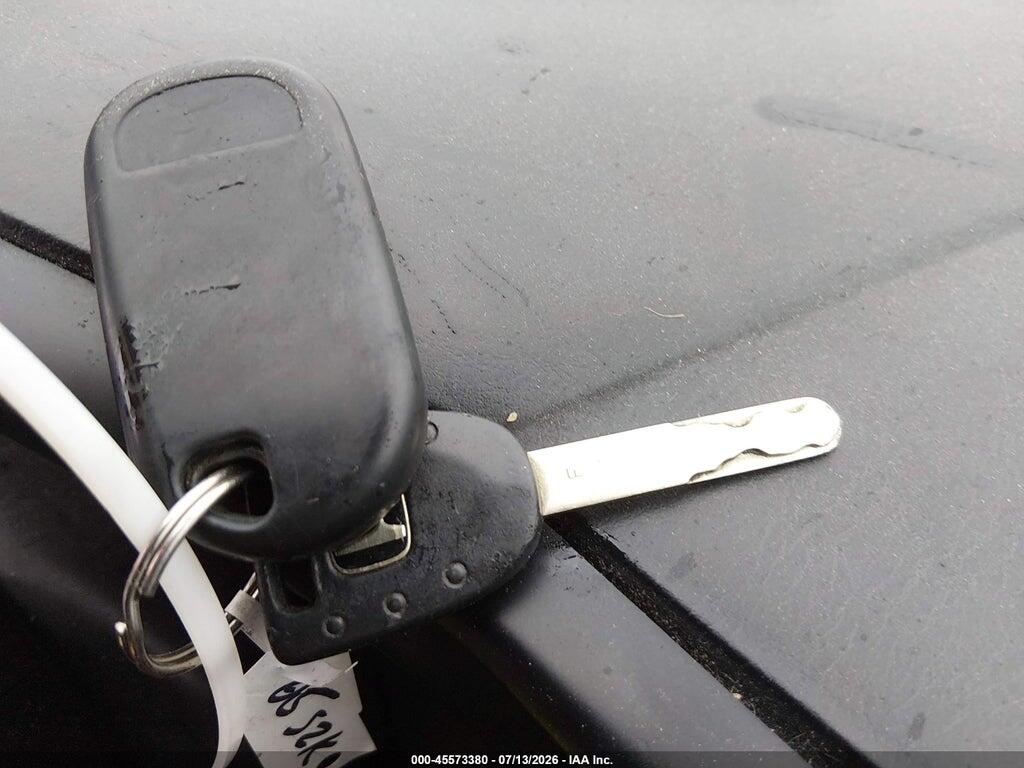 JHMAP21485S007365 2005 HONDA S2000 photo no. 11