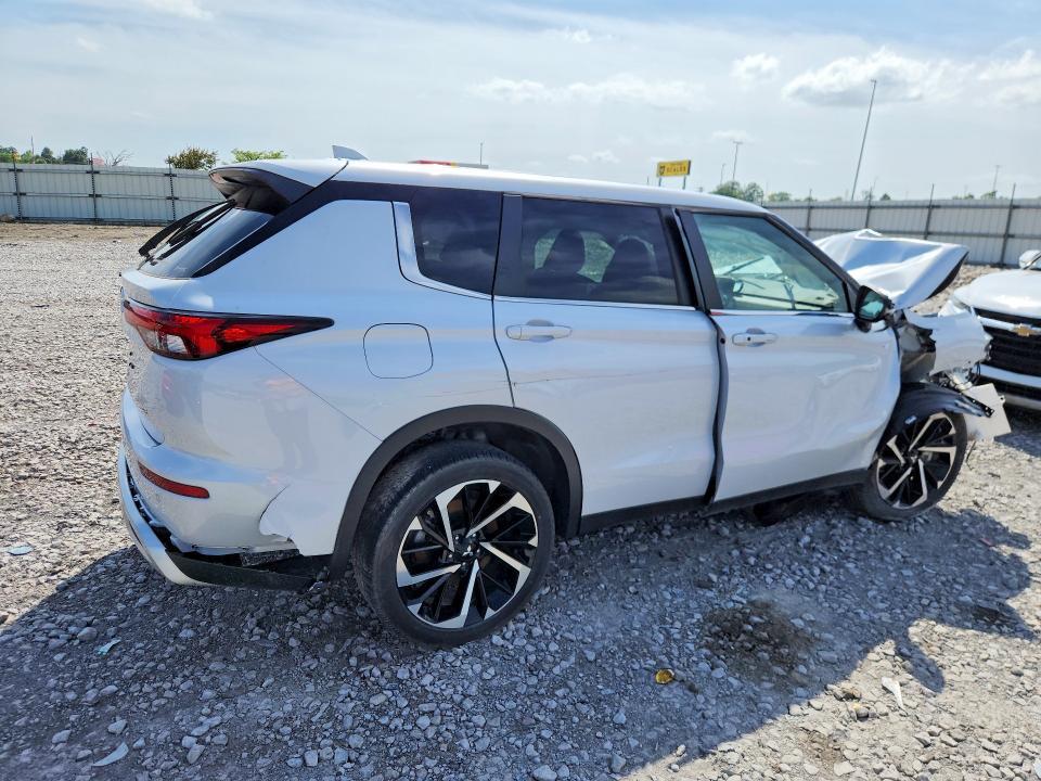 2024 MITSUBISHI OUTLANDER SE — Фото 3 из 13
