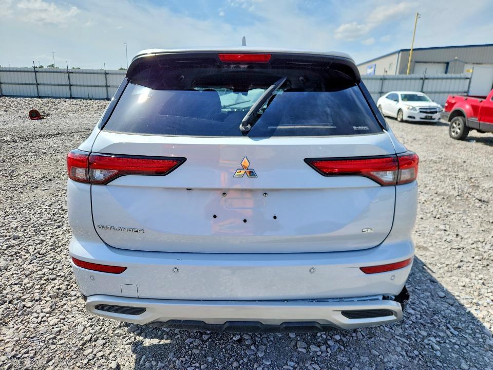2024 MITSUBISHI OUTLANDER SE — Фото 6 из 13