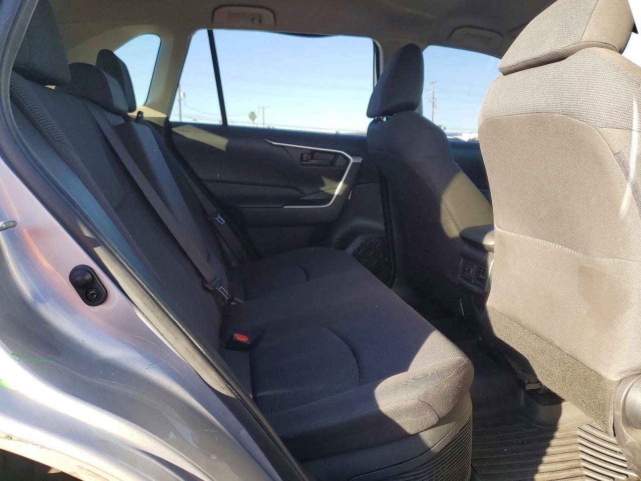 2019 TOYOTA RAV4 HYBD — Фото 11 из 13