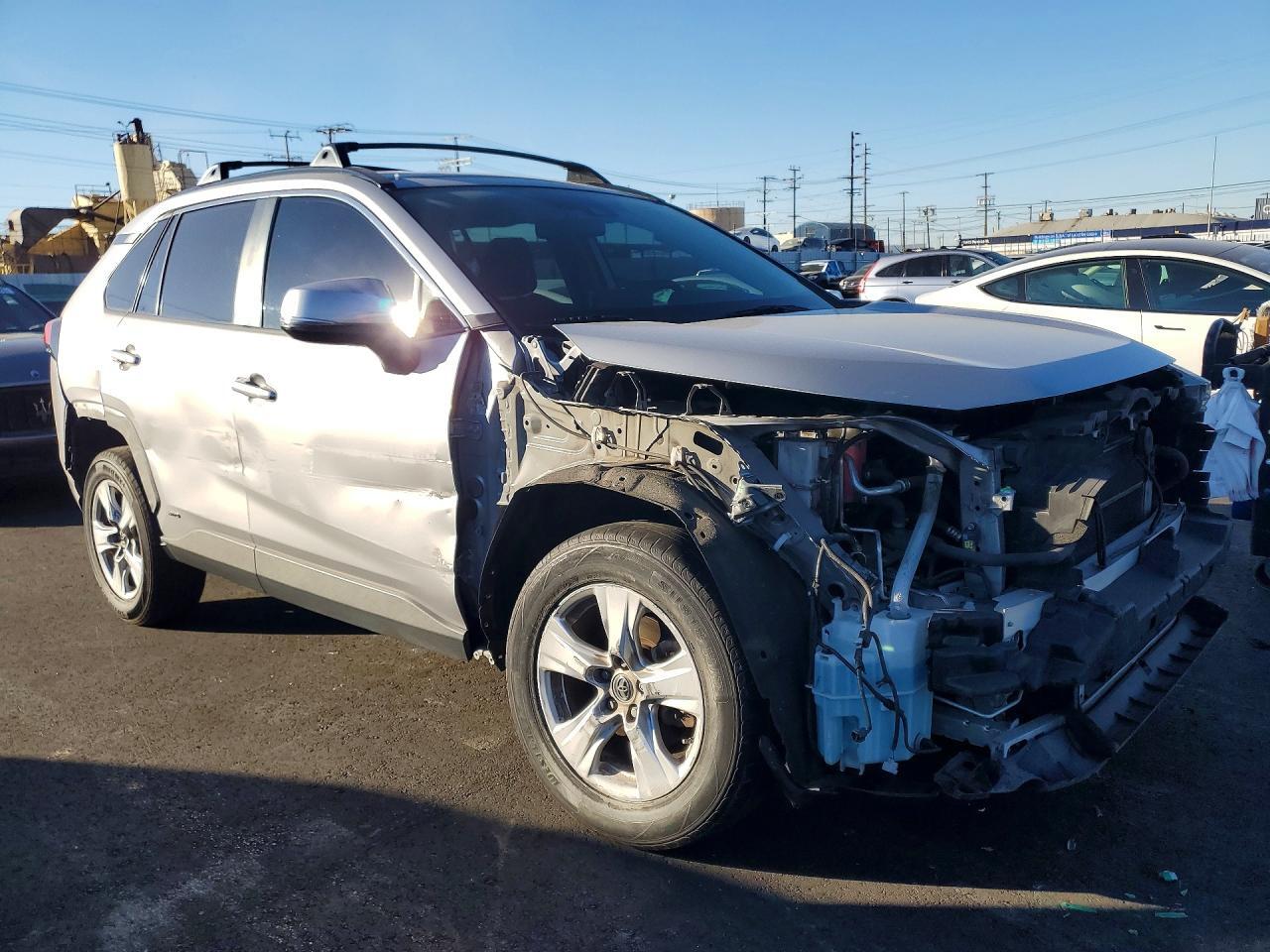 2019 TOYOTA RAV4 HYBD — Фото 4 из 13