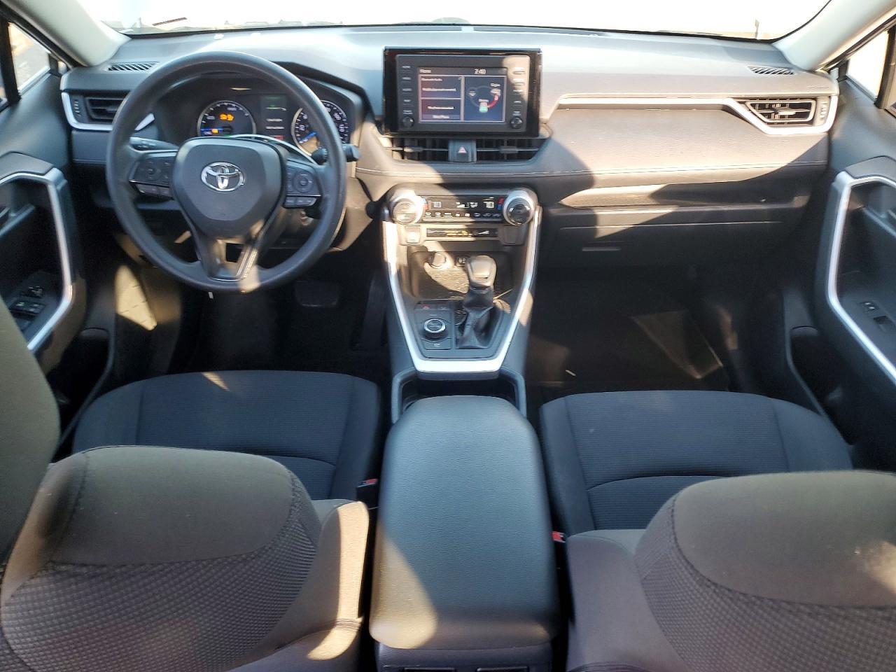 2019 TOYOTA RAV4 HYBD — Фото 8 из 13