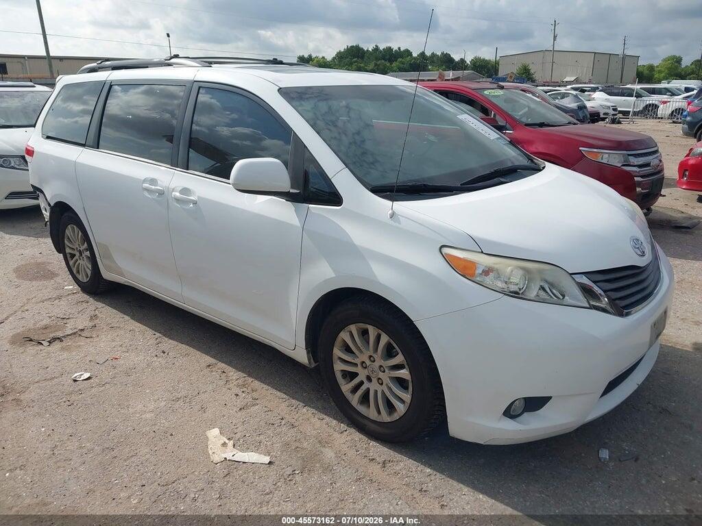 5TDYK3DC4BS099117 2011 TOYOTA SIENNA photo no. 1