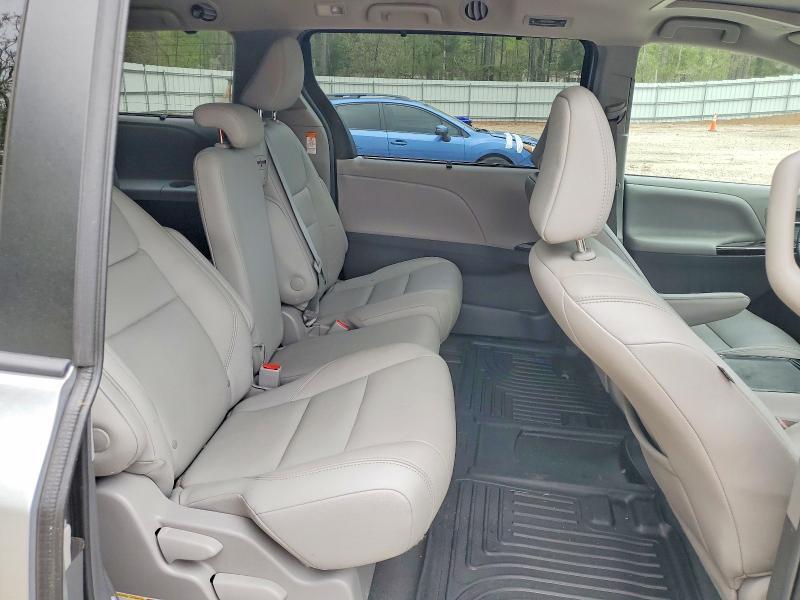 2019 TOYOTA SIENNA XLE 8-PASSENGER — Фото 11 из 13