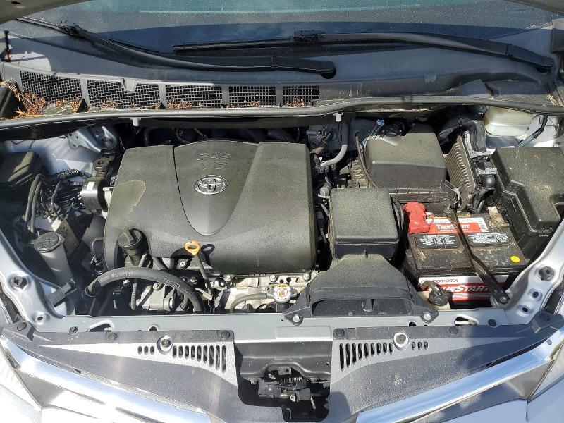 2019 TOYOTA SIENNA XLE 8-PASSENGER — Фото 12 из 13