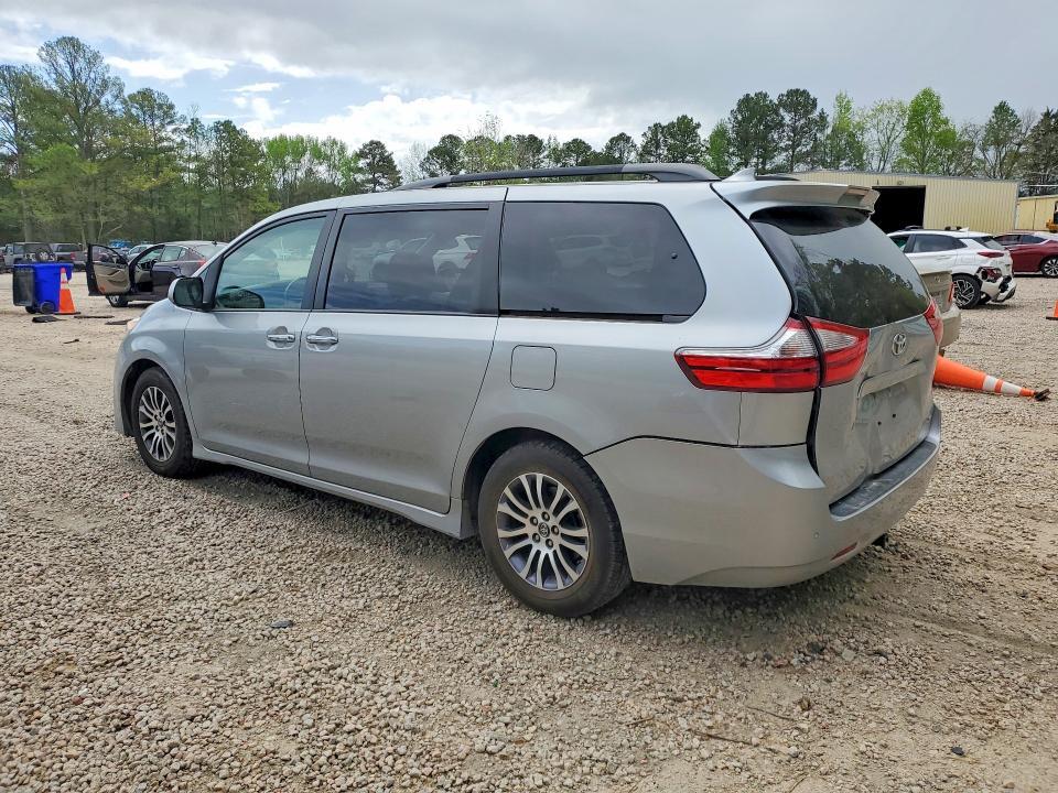 2019 TOYOTA SIENNA XLE 8-PASSENGER — Фото 2 из 13