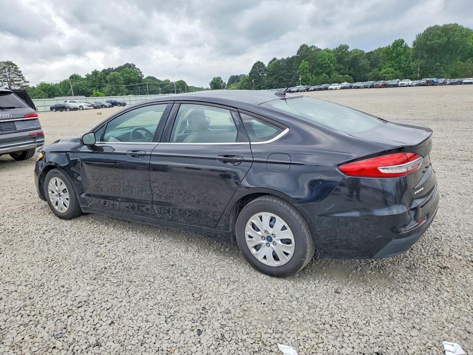 2019 FORD FUSION S — Фото 2 из 12