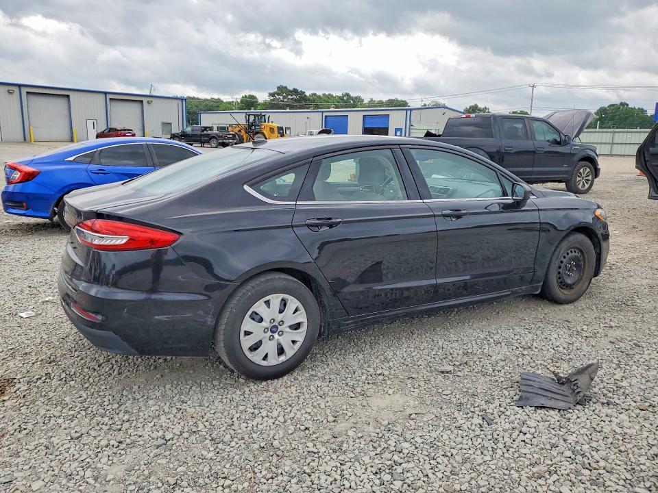 2019 FORD FUSION S — Фото 3 из 12