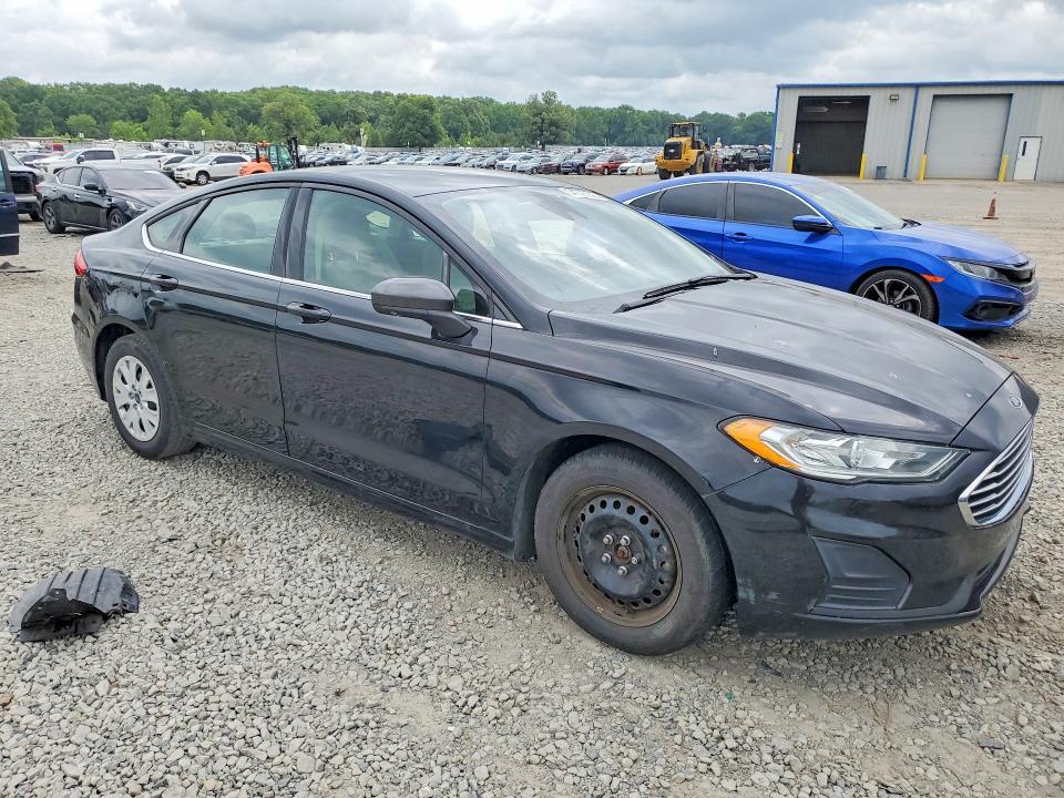 2019 FORD FUSION S — Фото 4 из 12