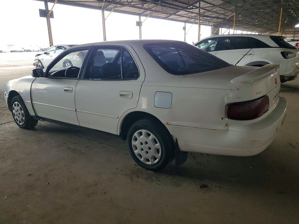 1996 TOYOTA CAMRY LE — Фото 2 из 12