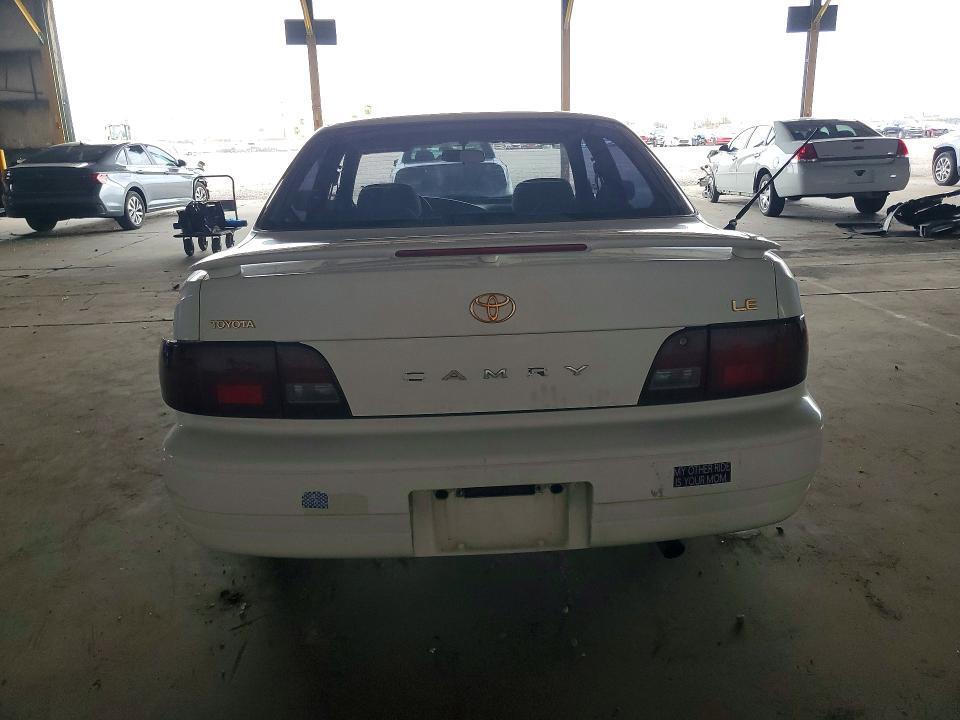1996 TOYOTA CAMRY LE — Фото 6 из 12