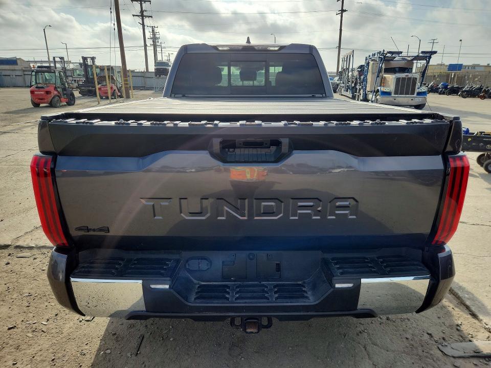 2023 TOYOTA TUNDRA SR5 — Фото 6 из 12