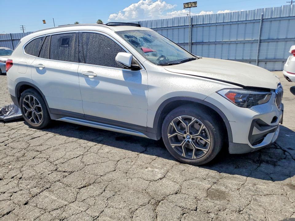 2021 BMW X1 SDRIVE28I — Фото 4 из 13