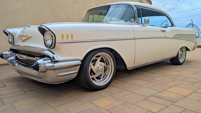 1957 CHEVROLET BEL AIR HARD TOP — Фото 2 из 13