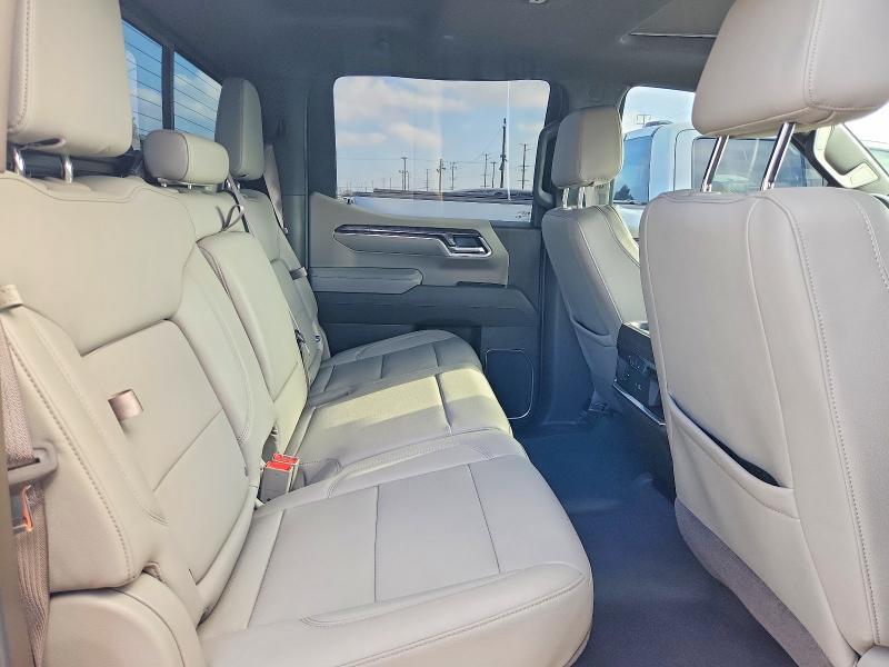 2025 CHEVROLET SILVERADO K1500 LTZ — Фото 10 из 12