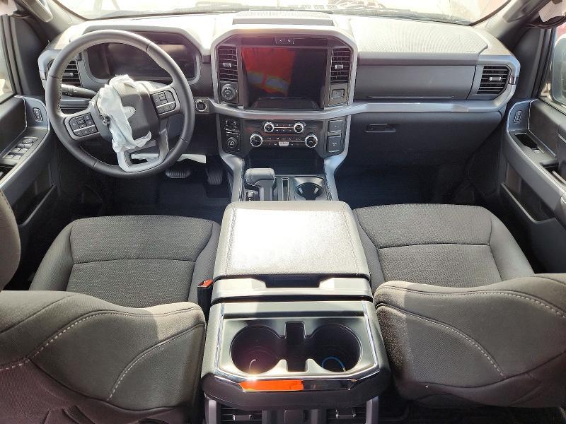 2025 FORD F150 XLT — Фото 8 из 12