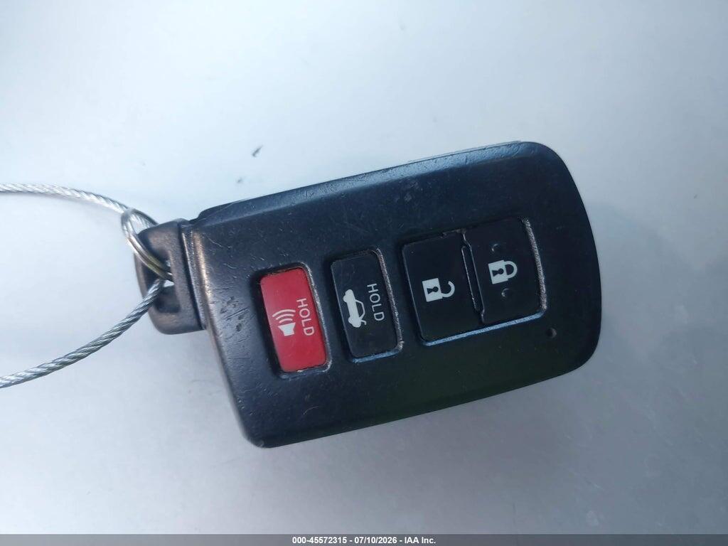 4T1BF1FK3HU814911 2017 TOYOTA CAMRY photo no. 11