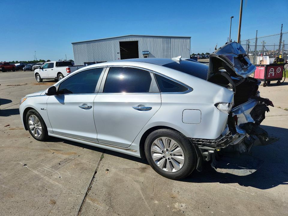 2017 HYUNDAI SONATA HYBRID SE — Фото 2 из 12