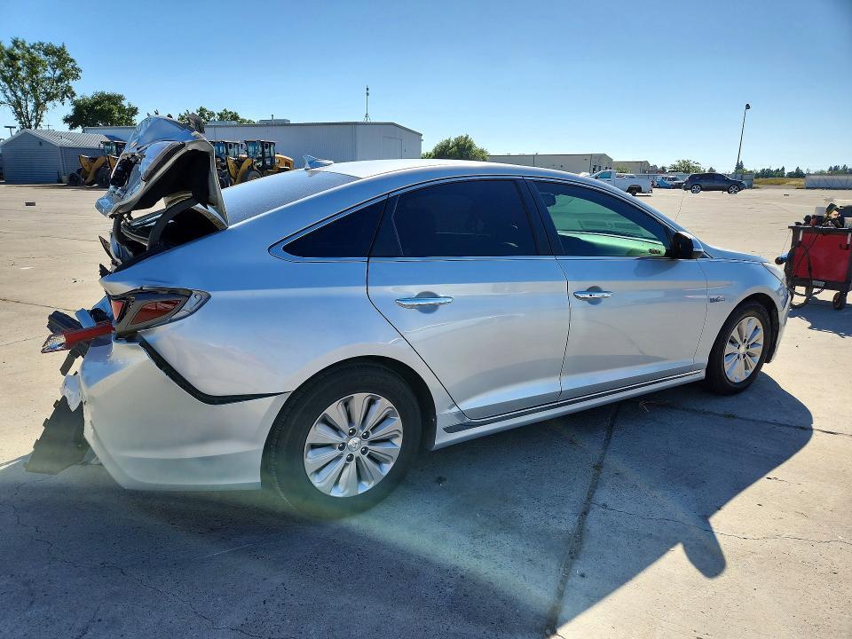 2017 HYUNDAI SONATA HYBRID SE — Фото 3 из 12