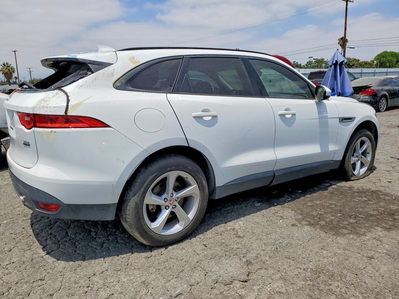 2017 JAGUAR F-PACE PREMIUM — Фото 3 из 12