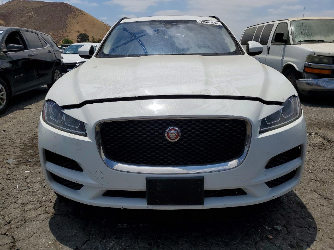 2017 JAGUAR F-PACE PREMIUM — Фото 5 из 12