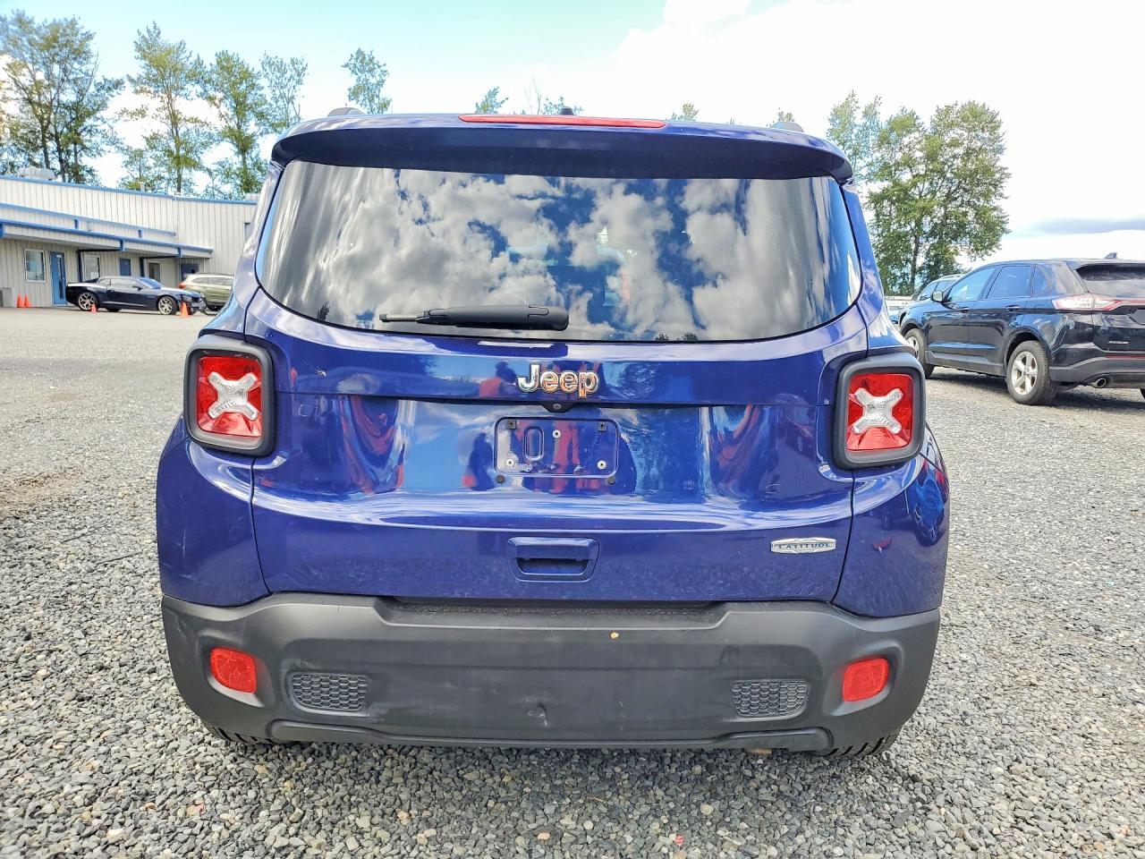 2018 JEEP RENEGADE LATITUDE — Фото 6 из 13
