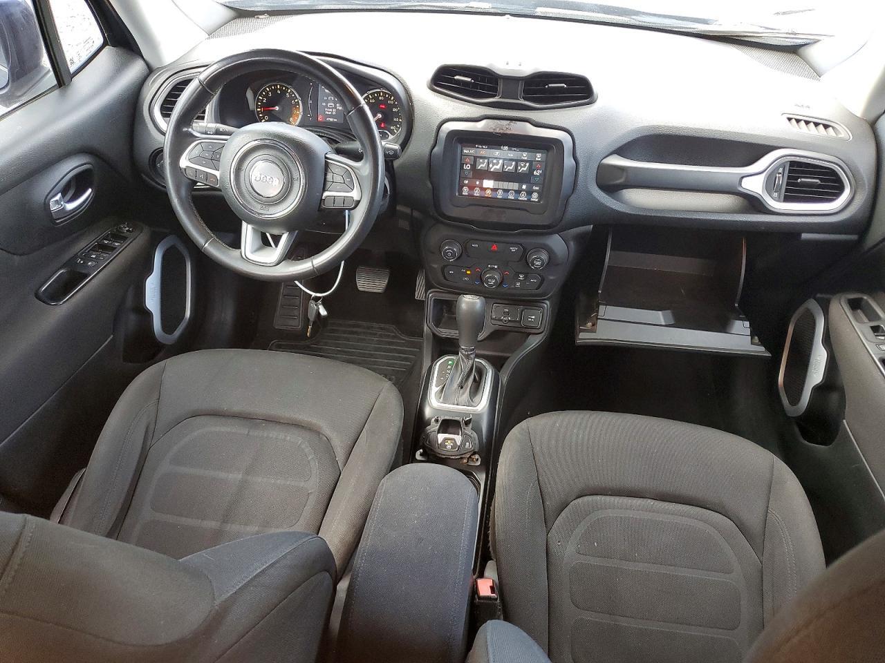 2018 JEEP RENEGADE LATITUDE — Фото 8 из 13