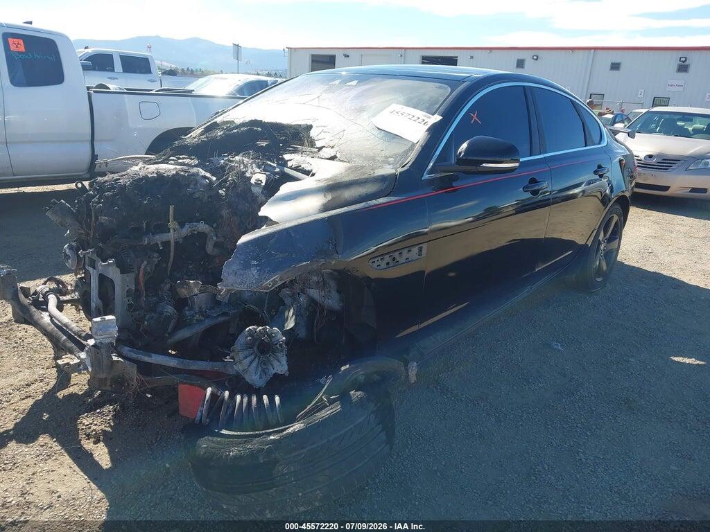 SAJBR4FX0JCY69368 2018 JAGUAR XF photo no. 2