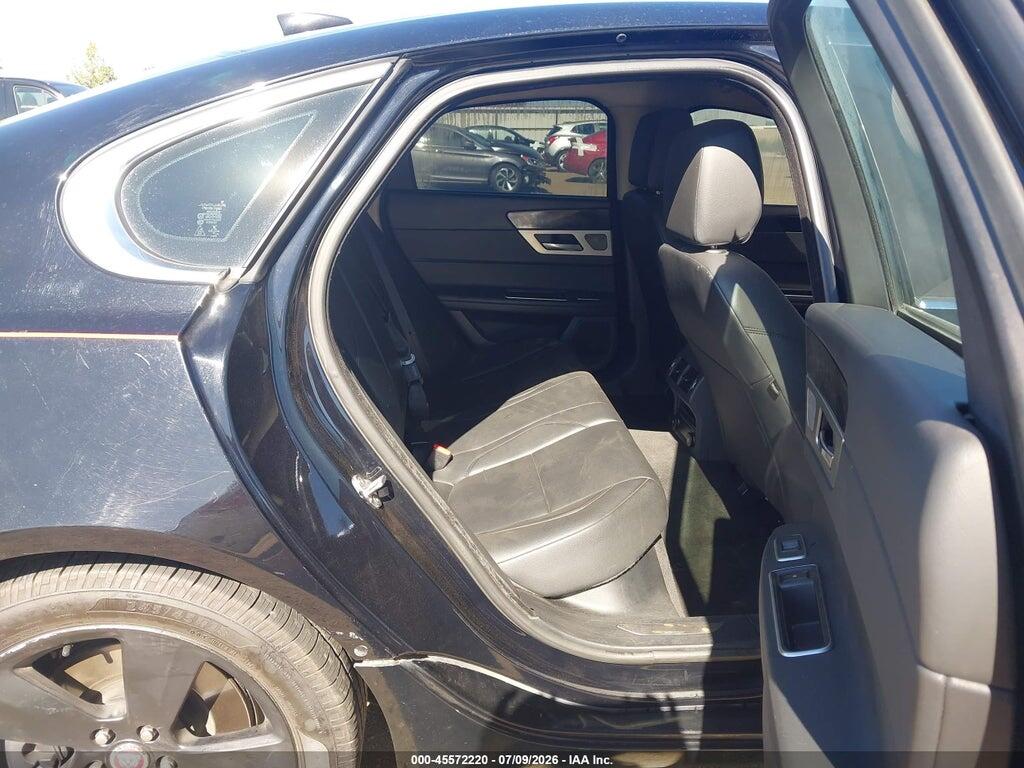 SAJBR4FX0JCY69368 2018 JAGUAR XF photo no. 8