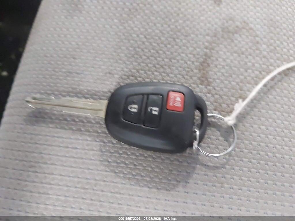 2T3RFREV1HW628283 2017 TOYOTA RAV4 photo no. 11