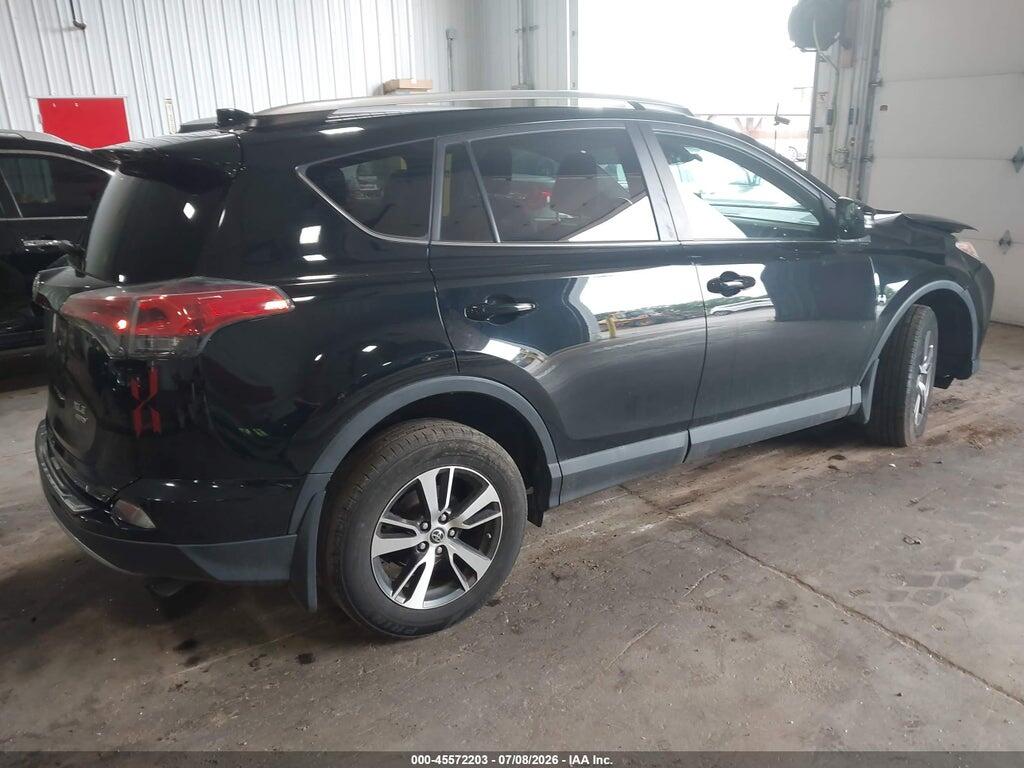 2T3RFREV1HW628283 2017 TOYOTA RAV4 photo no. 4