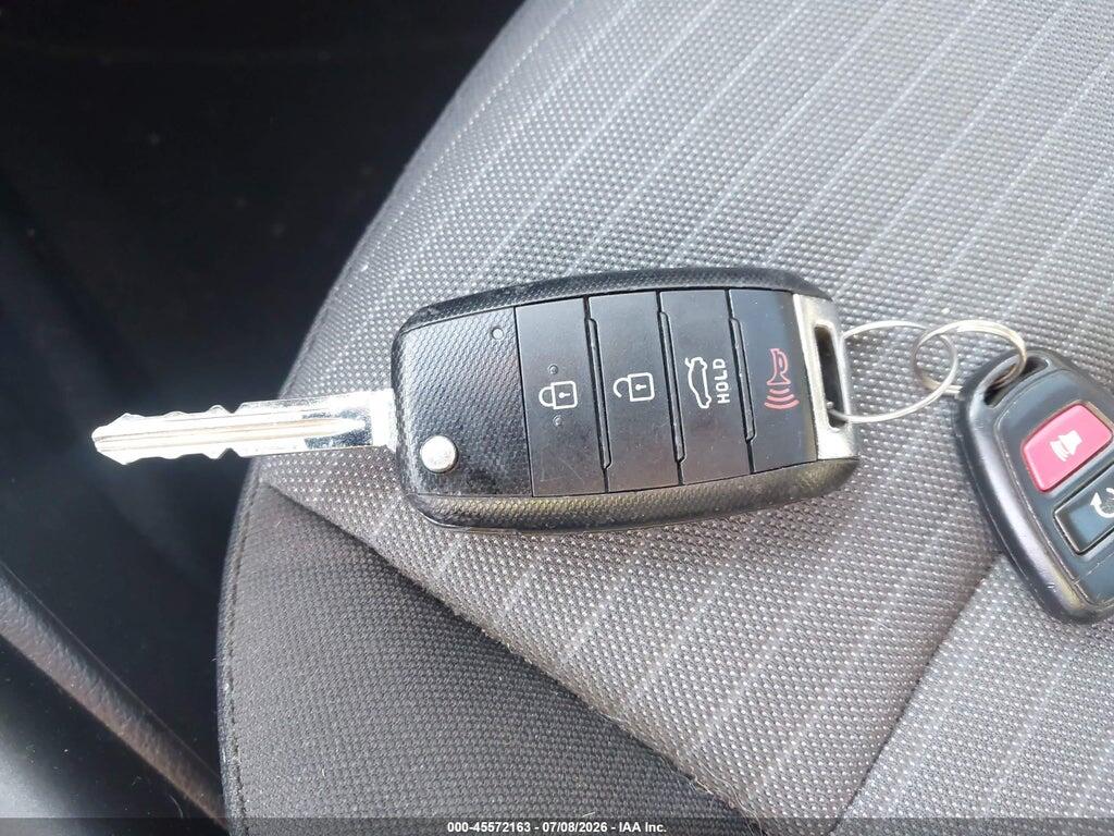 KNAFX4A67G5608527 2016 KIA FORTE photo no. 11
