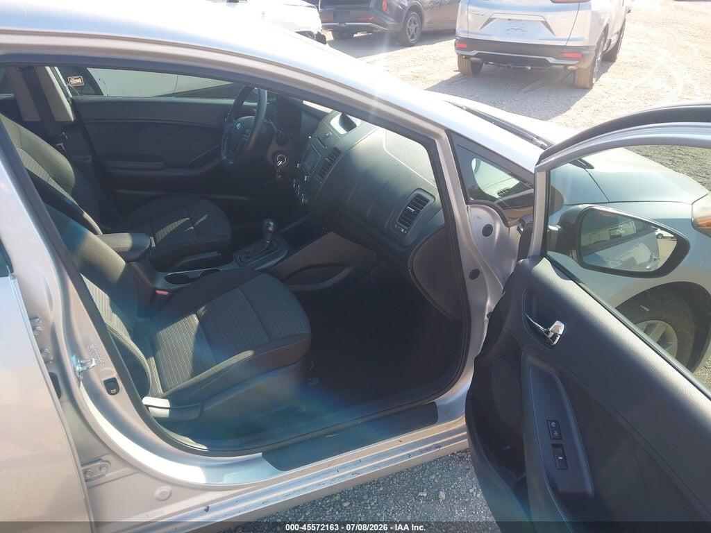 KNAFX4A67G5608527 2016 KIA FORTE photo no. 5