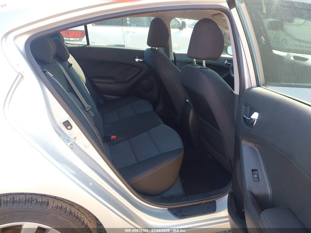 KNAFX4A67G5608527 2016 KIA FORTE photo no. 8