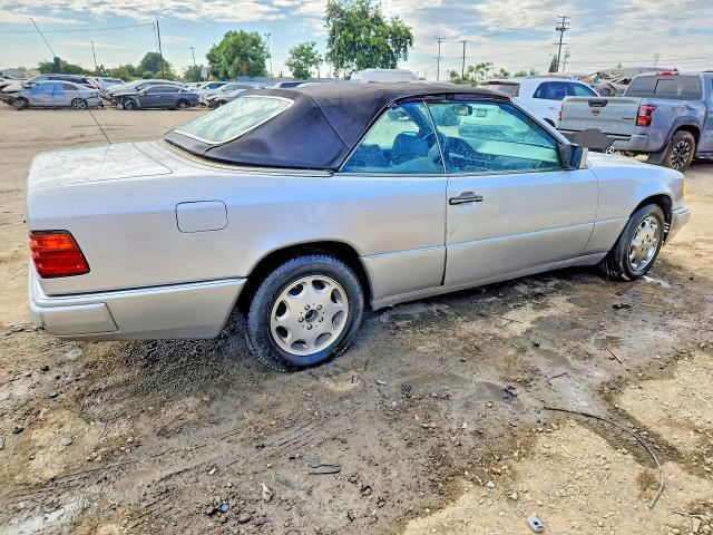 1995 MERCEDES-BENZ E 320 — Фото 3 из 12