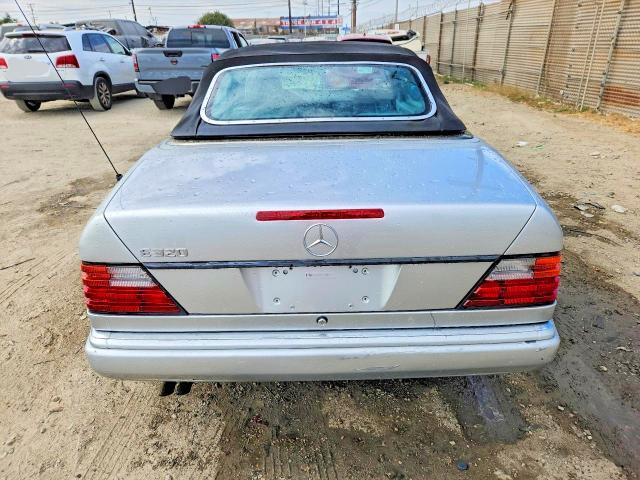 1995 MERCEDES-BENZ E 320 — Фото 6 из 12