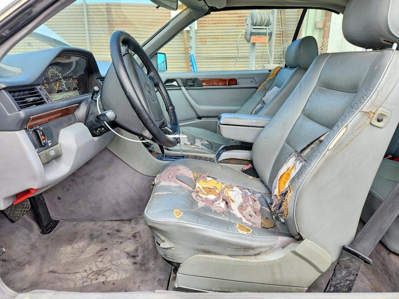 1995 MERCEDES-BENZ E 320 — Фото 7 из 12