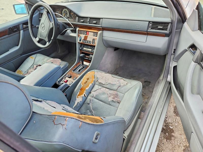 1995 MERCEDES-BENZ E 320 — Фото 8 из 12